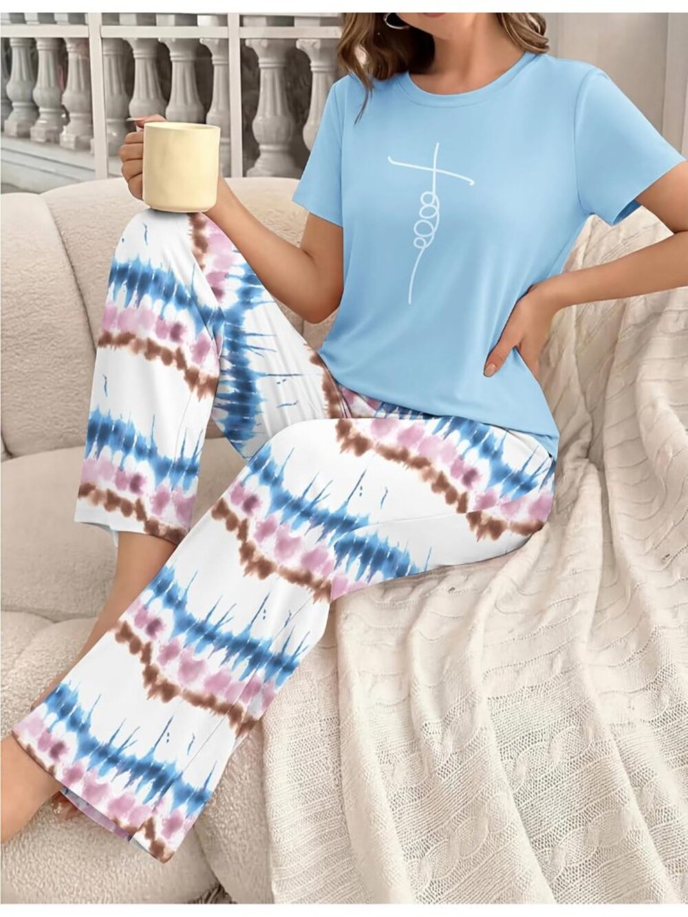 Women's Ombre Blue Round Neck Short Sleeve Sleepwear 2 Piece Pajama Set - Picture 2 of 5